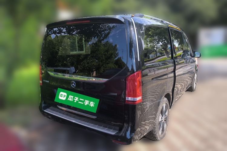 Used Mercedes-Benz V-Class 2022 V 260 Avantgarde Edition Rear Right 45 Deg