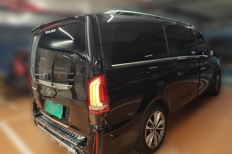 Used Mercedes-Benz V-Class 2022 V 260 Avantgarde Edition Rear Right 45 Deg