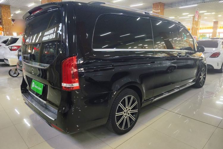 Used Mercedes-Benz V-Class 2022 V 260 L Long-wheelbase Luxury Edition Rear Right 45 Deg