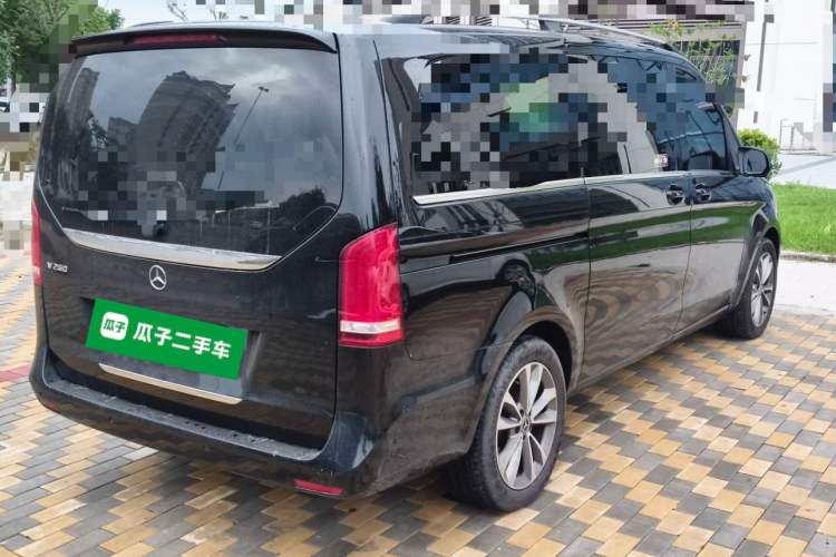 Used Mercedes-Benz V-Class 2022 V 260 Avantgarde Edition Rear Right 45 Deg
