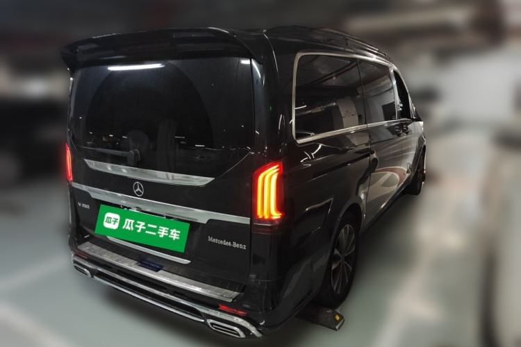 Used Mercedes-Benz V-Class 2022 V 260 Avantgarde Edition Rear Right 45 Deg