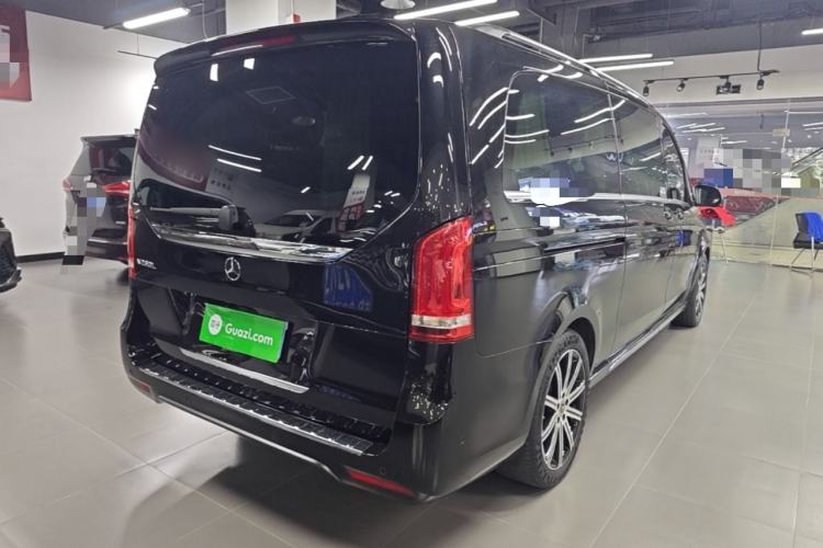 Used Mercedes-Benz V-Class 2022 V 260 L Long-wheelbase Luxury Edition Rear Right 45 Deg