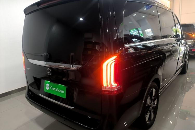 Used Mercedes-Benz V-Class 2022 V 260 Prestige Edition Rear Right 45 Deg
