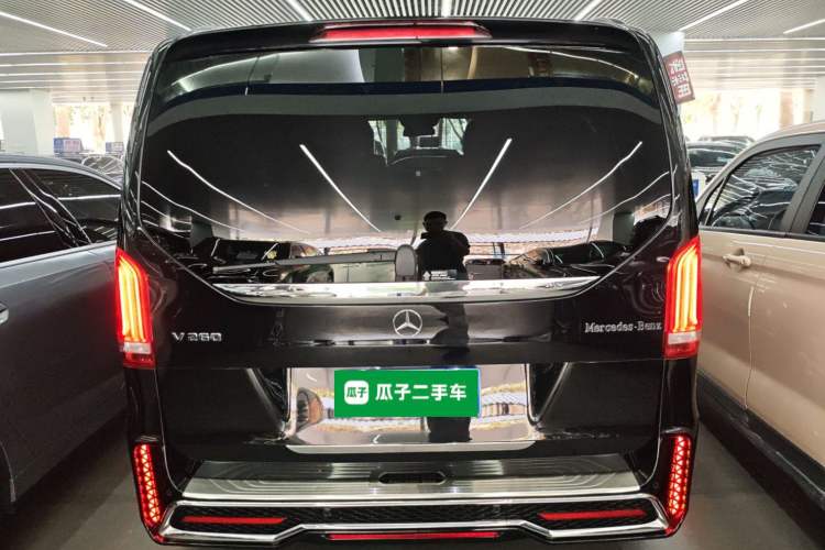 Used Mercedes-Benz V-Class 2022 V 260 Avantgarde Edition Rear