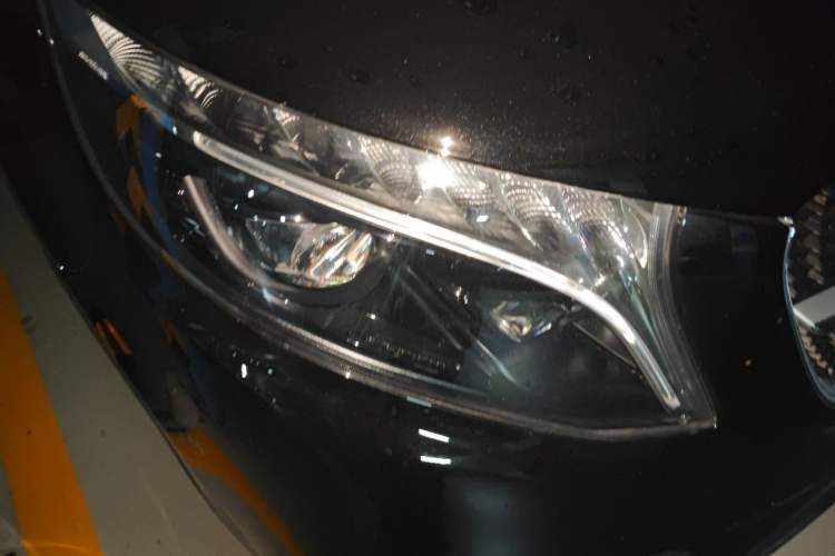 Used Mercedes-Benz V-Class 2022 V 260 L Long-wheelbase Luxury Edition Right Front Headlight