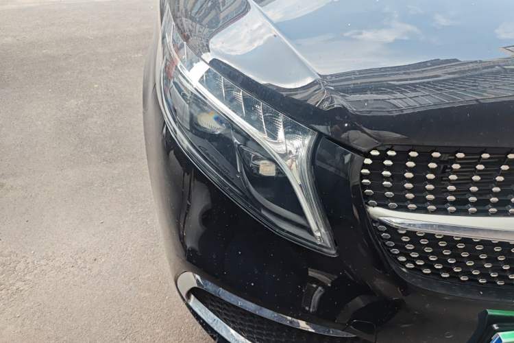 Used Mercedes-Benz V-Class 2022 V 260 L Long Wheelbase Prestige Edition Right Front Headlight