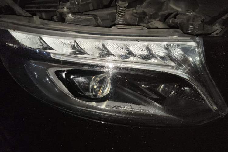 Used Mercedes-Benz V-Class 2022 V 260 L Long Wheelbase Prestige Edition Right Front Headlight