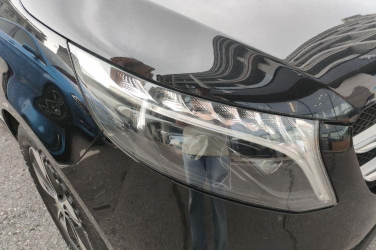 Used Mercedes-Benz V-Class 2022 V 260 Prestige Edition Right Front Headlight