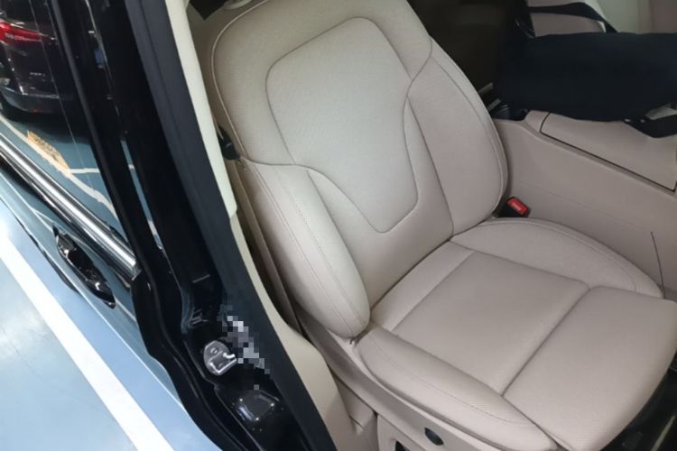 Used Mercedes-Benz V-Class 2022 V 260 L Long-wheelbase Luxury Edition Right Front Seat