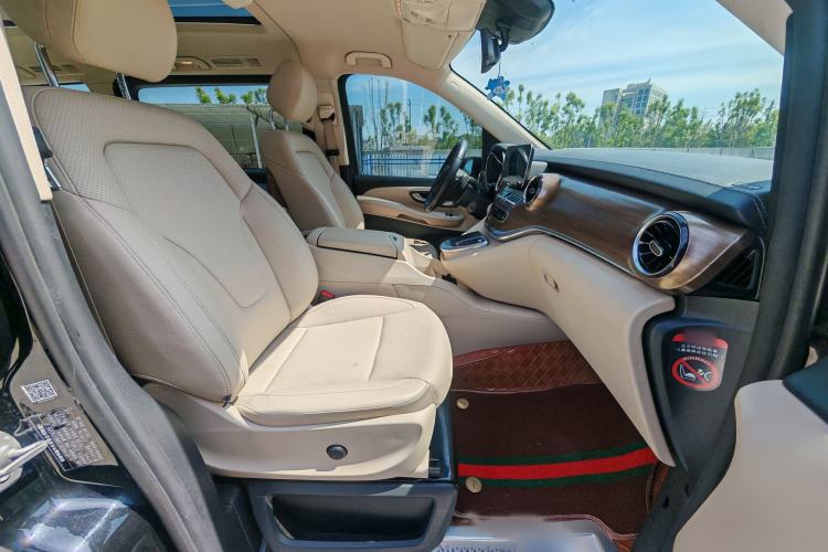 Used Mercedes-Benz V-Class 2022 V 260 L Long Wheelbase Prestige Edition Right Front Seat