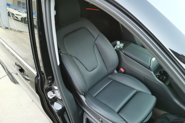 Used Mercedes-Benz V-Class 2022 V 260 Prestige Edition Right Front Seat