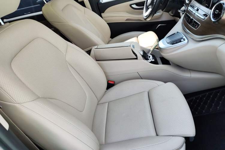 Used Mercedes-Benz V-Class 2022 V 260 Prestige Edition Right Front Seat