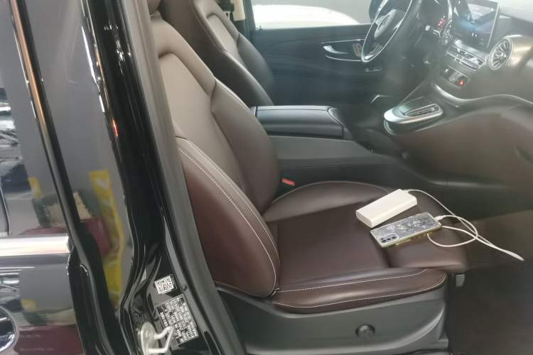 Used Mercedes-Benz V-Class 2022 V 260 L Long Wheelbase Prestige Edition Right Front Seat