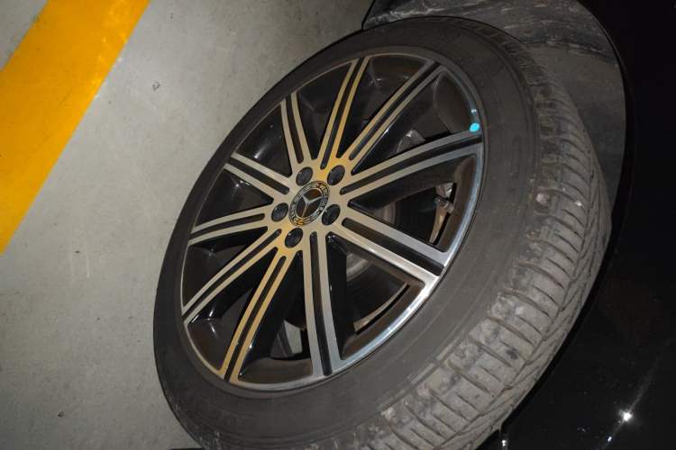 Used Mercedes-Benz V-Class 2022 V 260 L Long-wheelbase Luxury Edition Right Front Wheel Hub