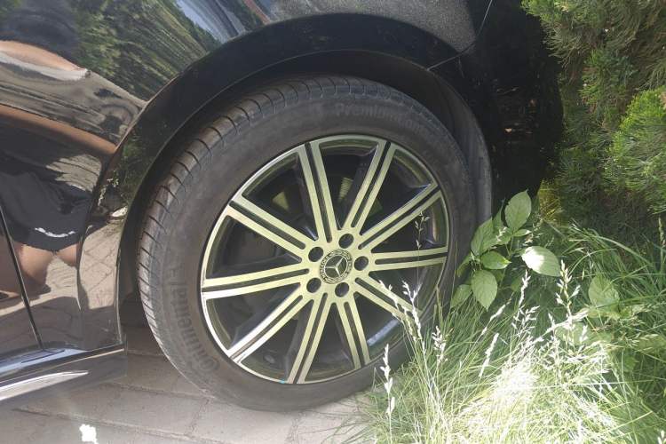 Used Mercedes-Benz V-Class 2022 V 260 L Long-wheelbase Luxury Edition Right Front Wheel Hub