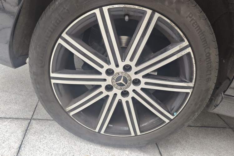 Used Mercedes-Benz V-Class 2022 V 260 L Long-wheelbase Luxury Edition Right Front Wheel Hub