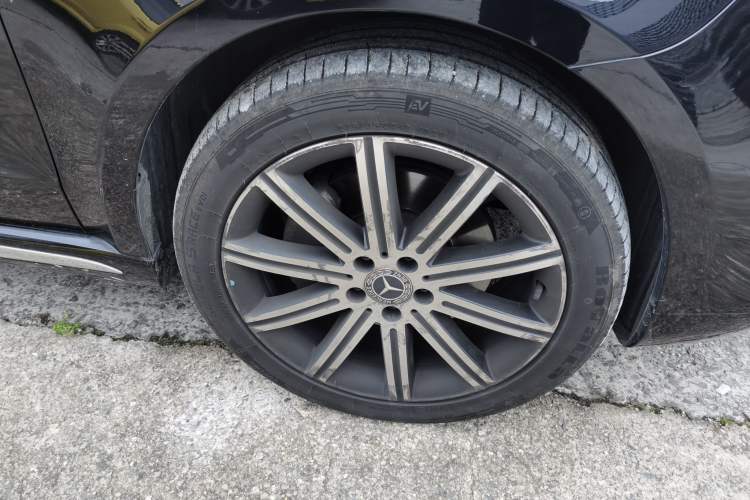 Used Mercedes-Benz V-Class 2022 V 260 L Long-wheelbase Luxury Edition Right Front Wheel Hub