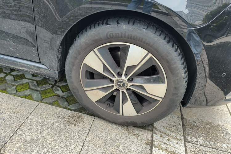Used Mercedes-Benz V-Class 2022 V 260 L Long Wheelbase Prestige Edition Right Front Wheel Hub