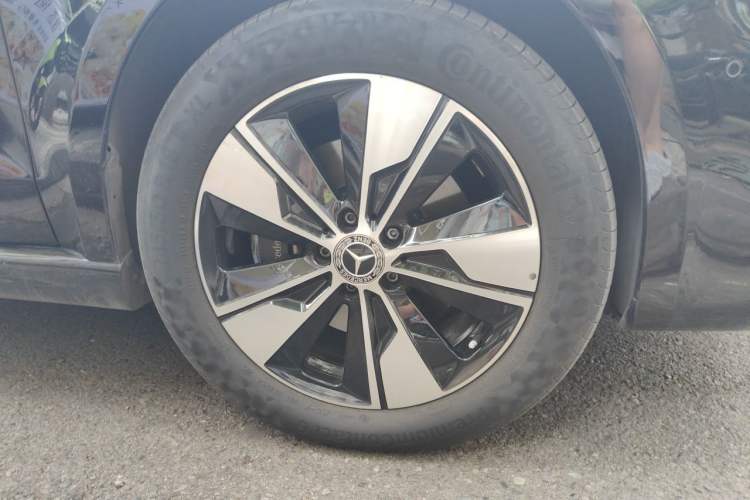 Used Mercedes-Benz V-Class 2022 V 260 L Long Wheelbase Prestige Edition Right Front Wheel Hub