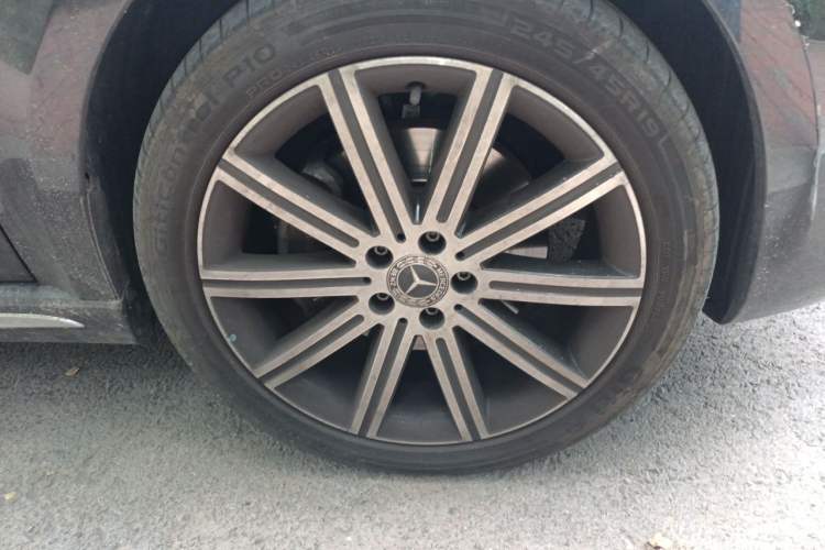 Used Mercedes-Benz V-Class 2022 V 260 L Long-wheelbase Luxury Edition Right Front Wheel Hub