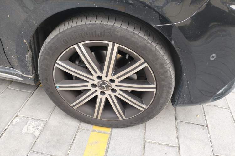 Used Mercedes-Benz V-Class 2022 V 260 L Long-wheelbase Luxury Edition Right Front Wheel Hub