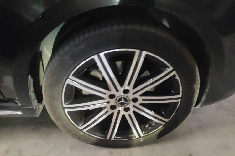 Used Mercedes-Benz V-Class 2022 V 260 L Long-wheelbase Luxury Edition Right Front Wheel Hub