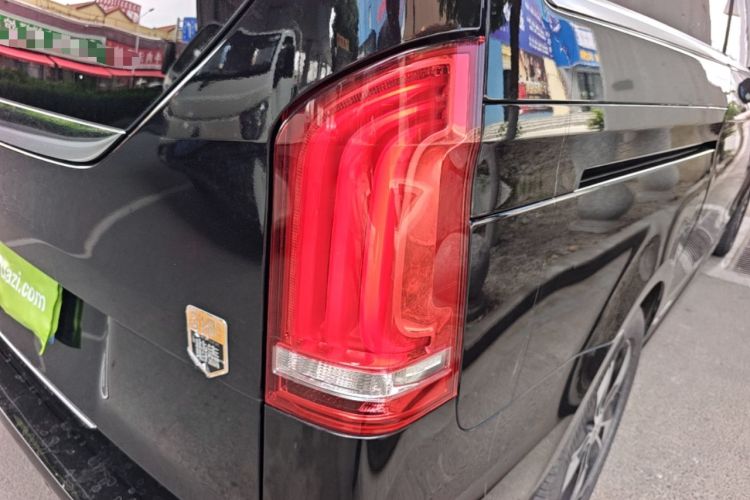 Used Mercedes-Benz V-Class 2022 V 260 Prestige Edition Right Rear Taillight