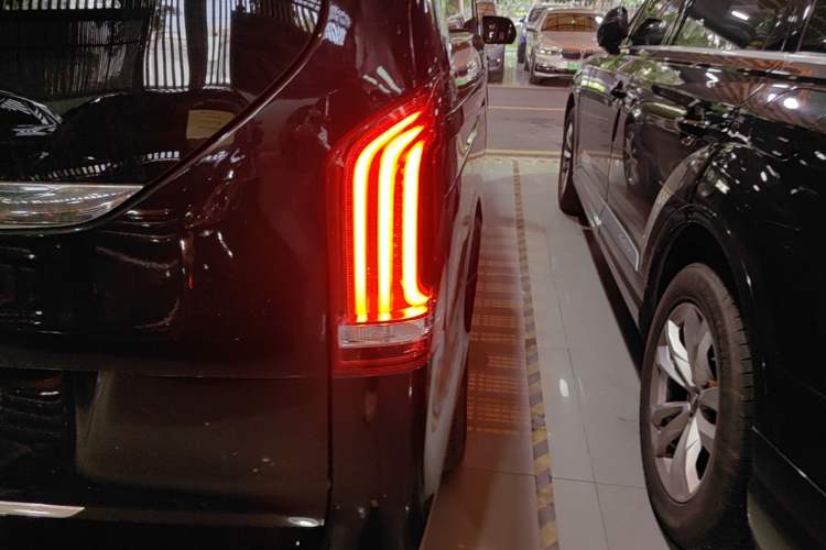 Used Mercedes-Benz V-Class 2022 V 260 Avantgarde Edition Right Rear Taillight