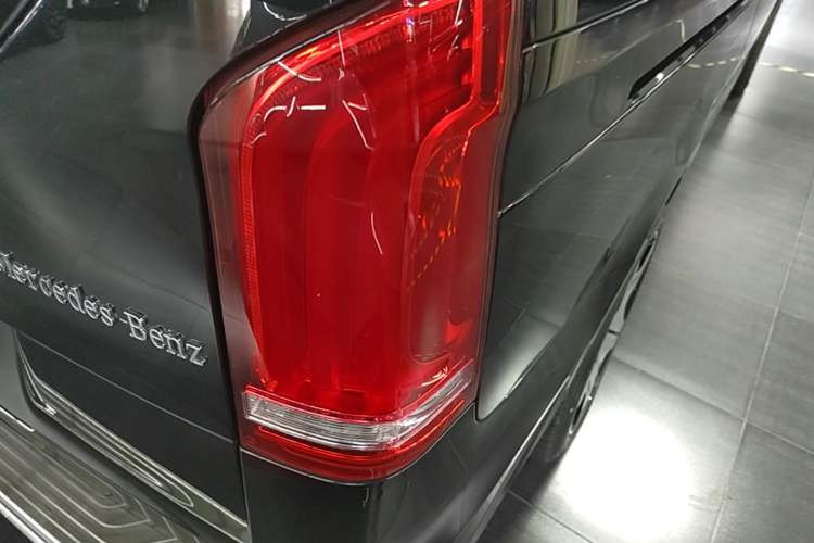 Used Mercedes-Benz V-Class 2022 V 260 Avantgarde Edition Right Rear Taillight