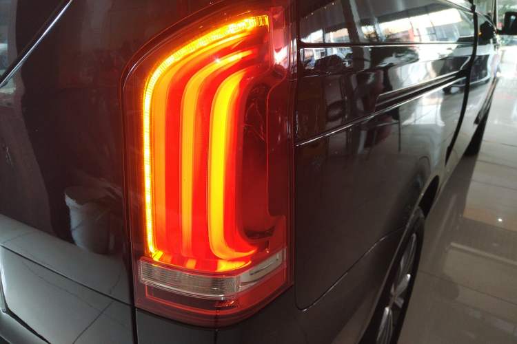 Used Mercedes-Benz V-Class 2022 V 260 Avantgarde Edition Right Rear Taillight