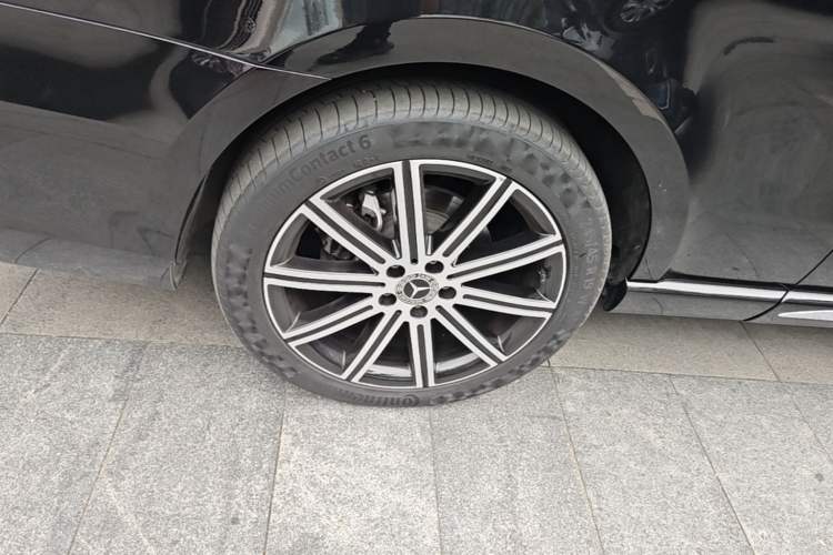 Used Mercedes-Benz V-Class 2022 V 260 L Long-wheelbase Luxury Edition Right Rear Wheel Hub