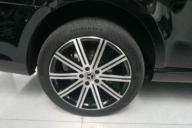 Used Mercedes-Benz V-Class 2022 V 260 L Long-wheelbase Luxury Edition Right Rear Wheel Hub