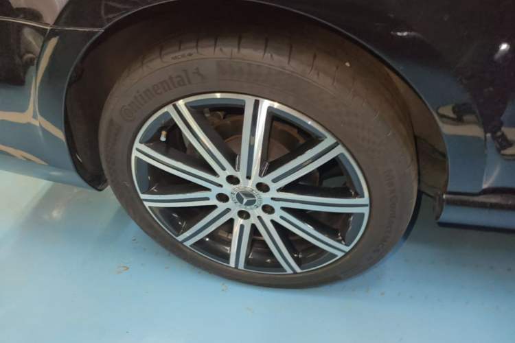Used Mercedes-Benz V-Class 2022 V 260 L Long-wheelbase Luxury Edition Right Rear Wheel Hub