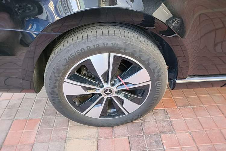 Used Mercedes-Benz V-Class 2022 V 260 L Long Wheelbase Prestige Edition Right Rear Wheel Hub