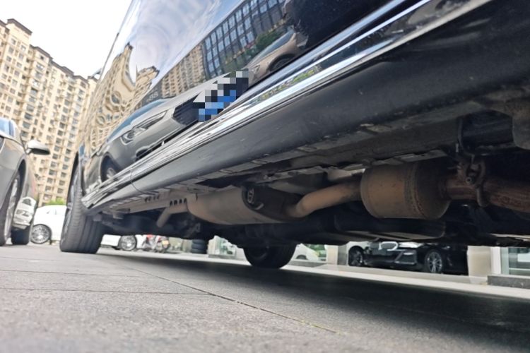 Used Mercedes-Benz V-Class 2022 V 260 L Long-wheelbase Luxury Edition Right Side Sill