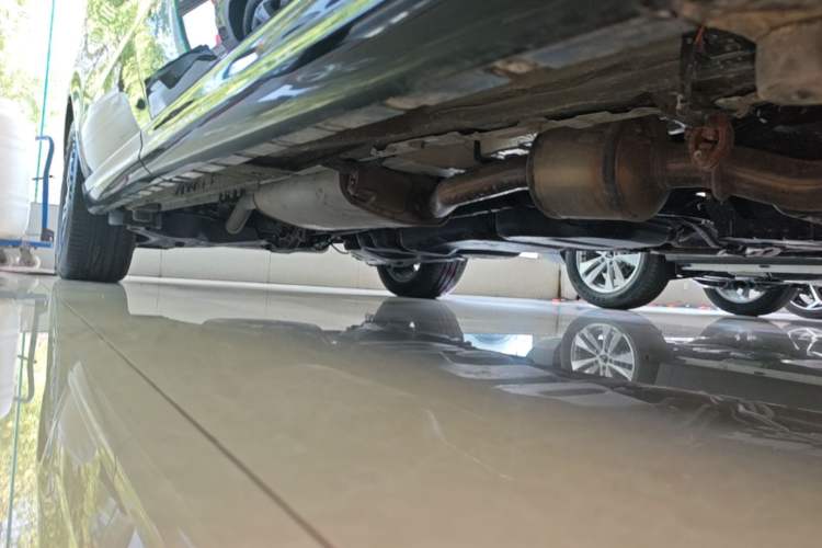 Used Mercedes-Benz V-Class 2022 V 260 Prestige Edition Right Side Sill