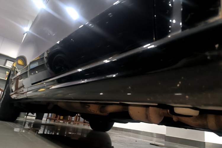Used Mercedes-Benz V-Class 2022 V 260 Prestige Edition Right Side Sill