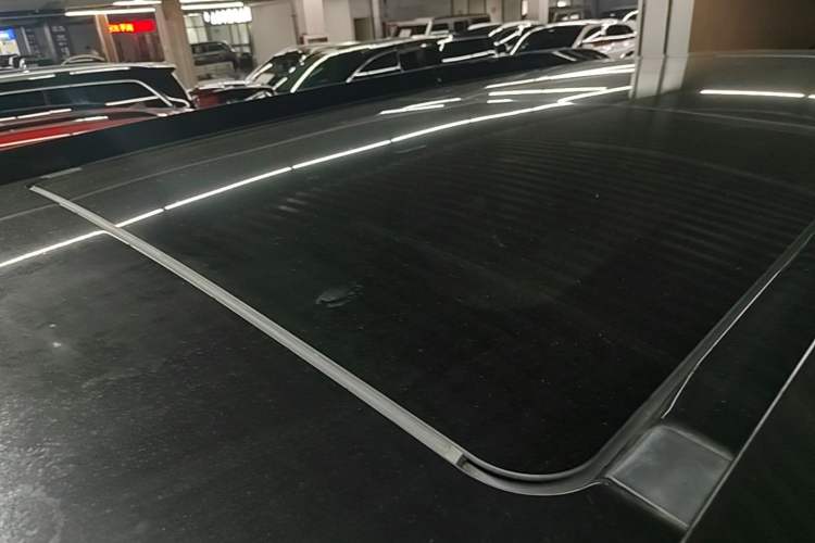Used Mercedes-Benz V-Class 2022 V 260 Avantgarde Edition Roof