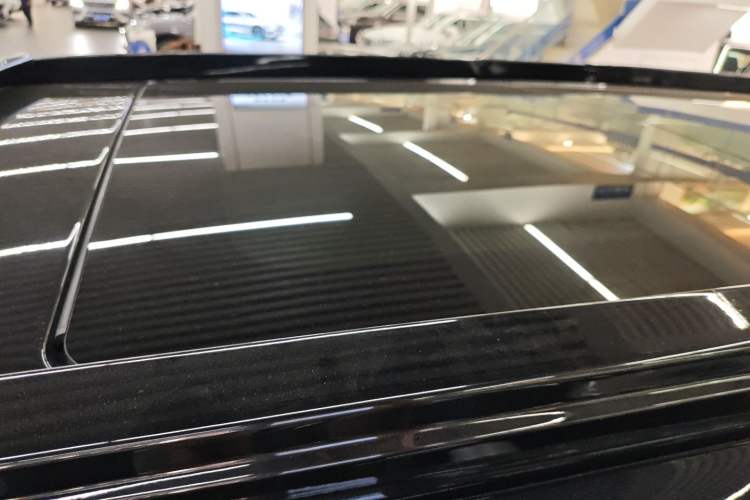 Used Mercedes-Benz V-Class 2022 V 260 Avantgarde Edition Roof