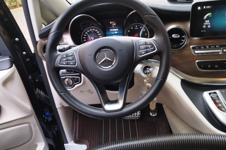 Used Mercedes-Benz V-Class 2022 V 260 L Long-wheelbase Luxury Edition Steering Wheel
