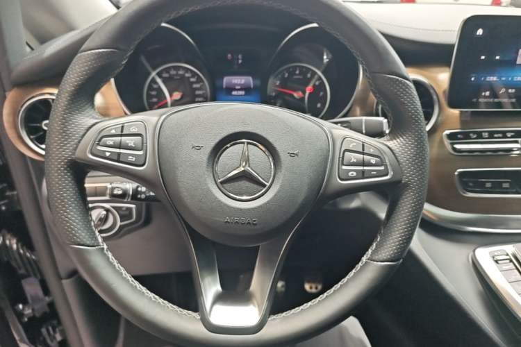 Used Mercedes-Benz V-Class 2022 V 260 L Long-wheelbase Luxury Edition Steering Wheel