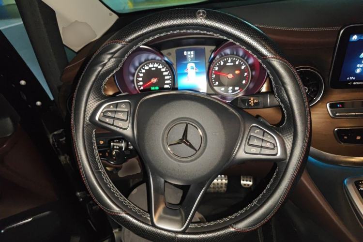 Used Mercedes-Benz V-Class 2022 V 260 L Long-wheelbase Luxury Edition Steering Wheel