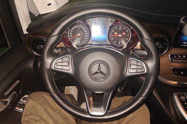 Used Mercedes-Benz V-Class 2022 V 260 Prestige Edition Steering Wheel