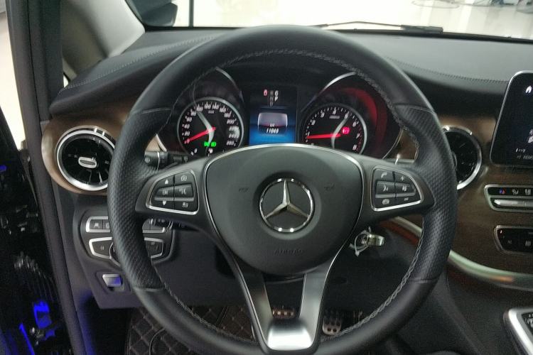 Used Mercedes-Benz V-Class 2022 V 260 L Long-wheelbase Luxury Edition Steering Wheel
