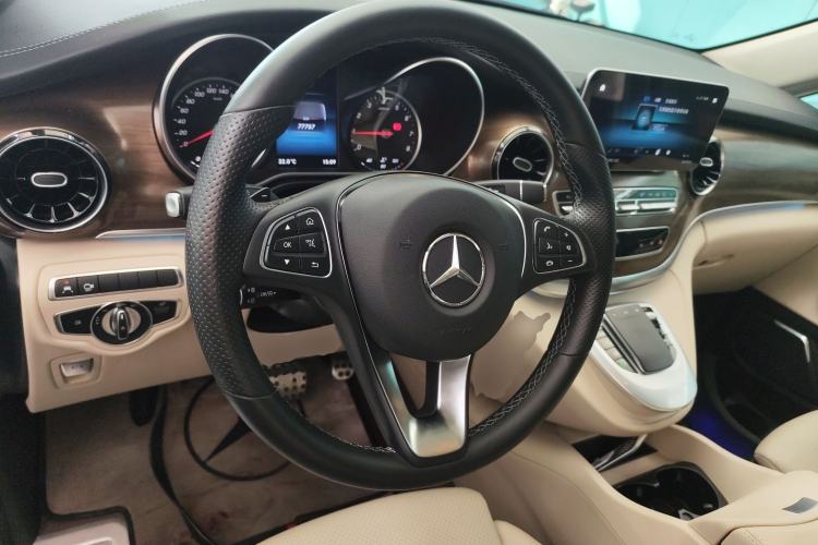 Used Mercedes-Benz V-Class 2022 V 260 L Long Wheelbase Prestige Edition Steering Wheel
