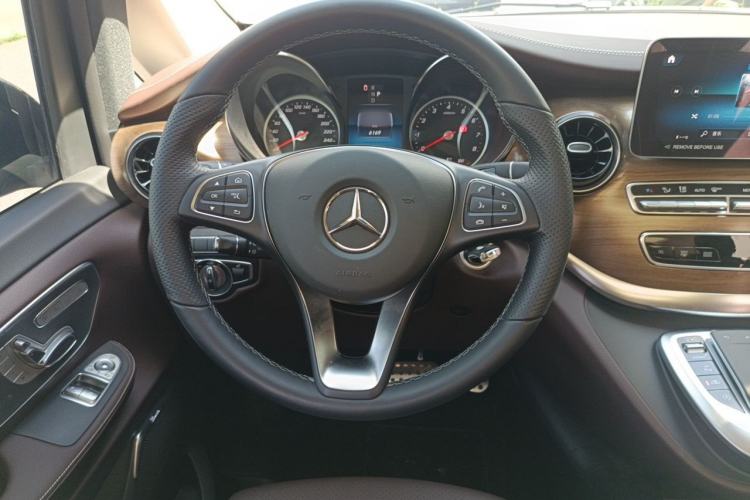 Used Mercedes-Benz V-Class 2022 V 260 Prestige Edition Steering Wheel