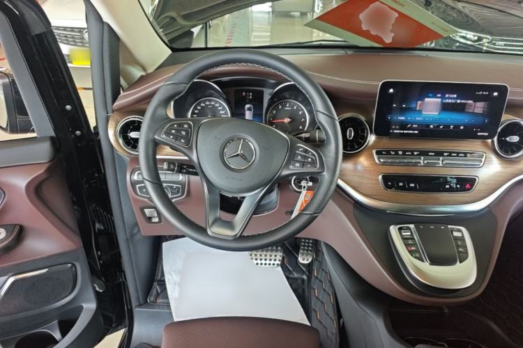 Used Mercedes-Benz V-Class 2022 V 260 Prestige Edition Steering Wheel