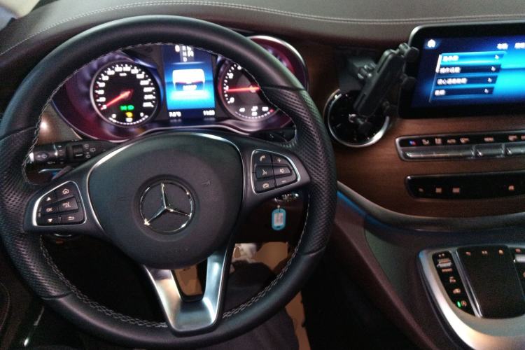 Used Mercedes-Benz V-Class 2022 V 260 L Long Wheelbase Prestige Edition Steering Wheel