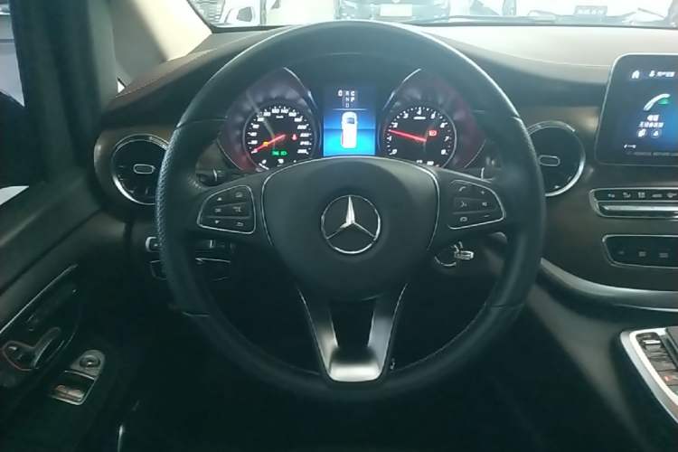 Used Mercedes-Benz V-Class 2022 V 260 L Long-wheelbase Luxury Edition Steering Wheel