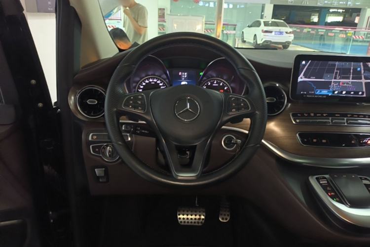 Used Mercedes-Benz V-Class 2022 V 260 Prestige Edition Steering Wheel